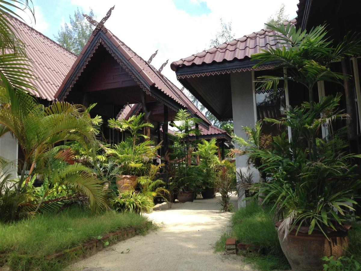 Phangan Cove Beach Resort ศรีธนู ภายนอก รูปภาพ